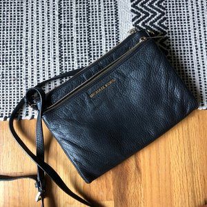 Micheal Kors Leather Crossbody - Black